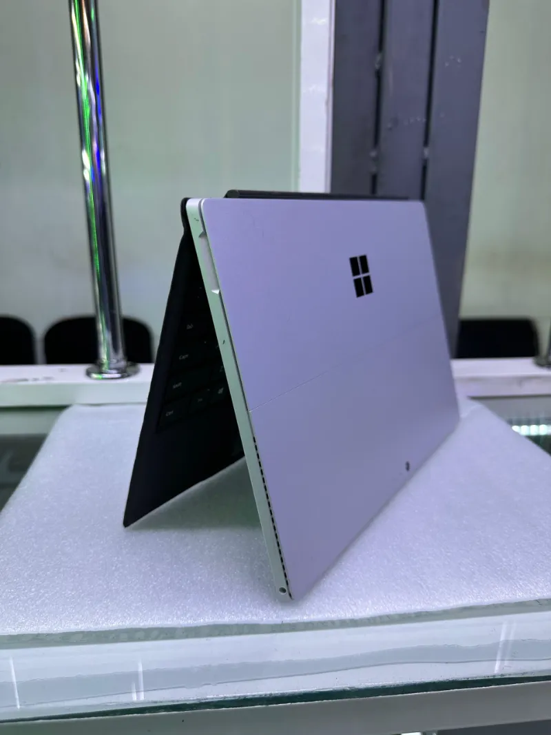 💻 MICROSOFT SURFACE PRO 4 — photo 4
